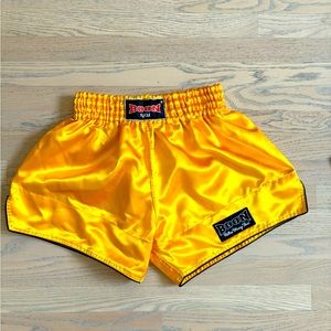 Boon Muay Thai retro style shorts in Yellow-Gold, sz L